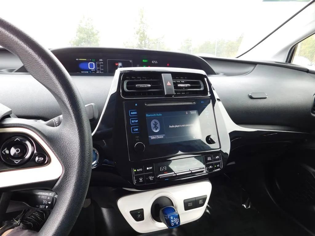 Used 2016 Toyota Prius Two image 14