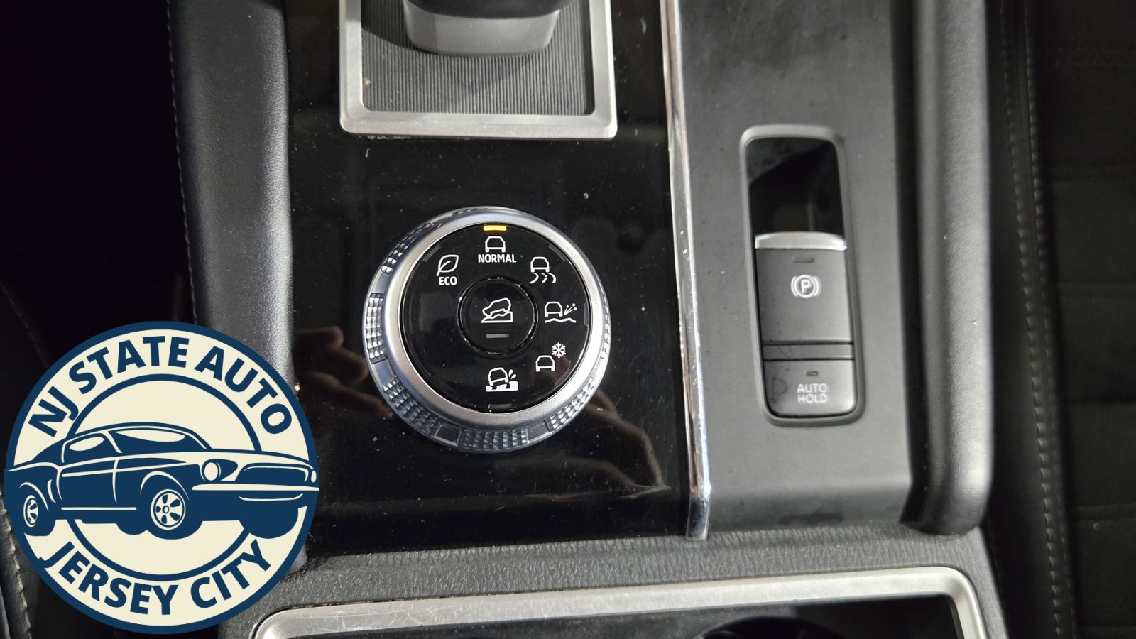 Used 2024 Mitsubishi Outlander SE image 15