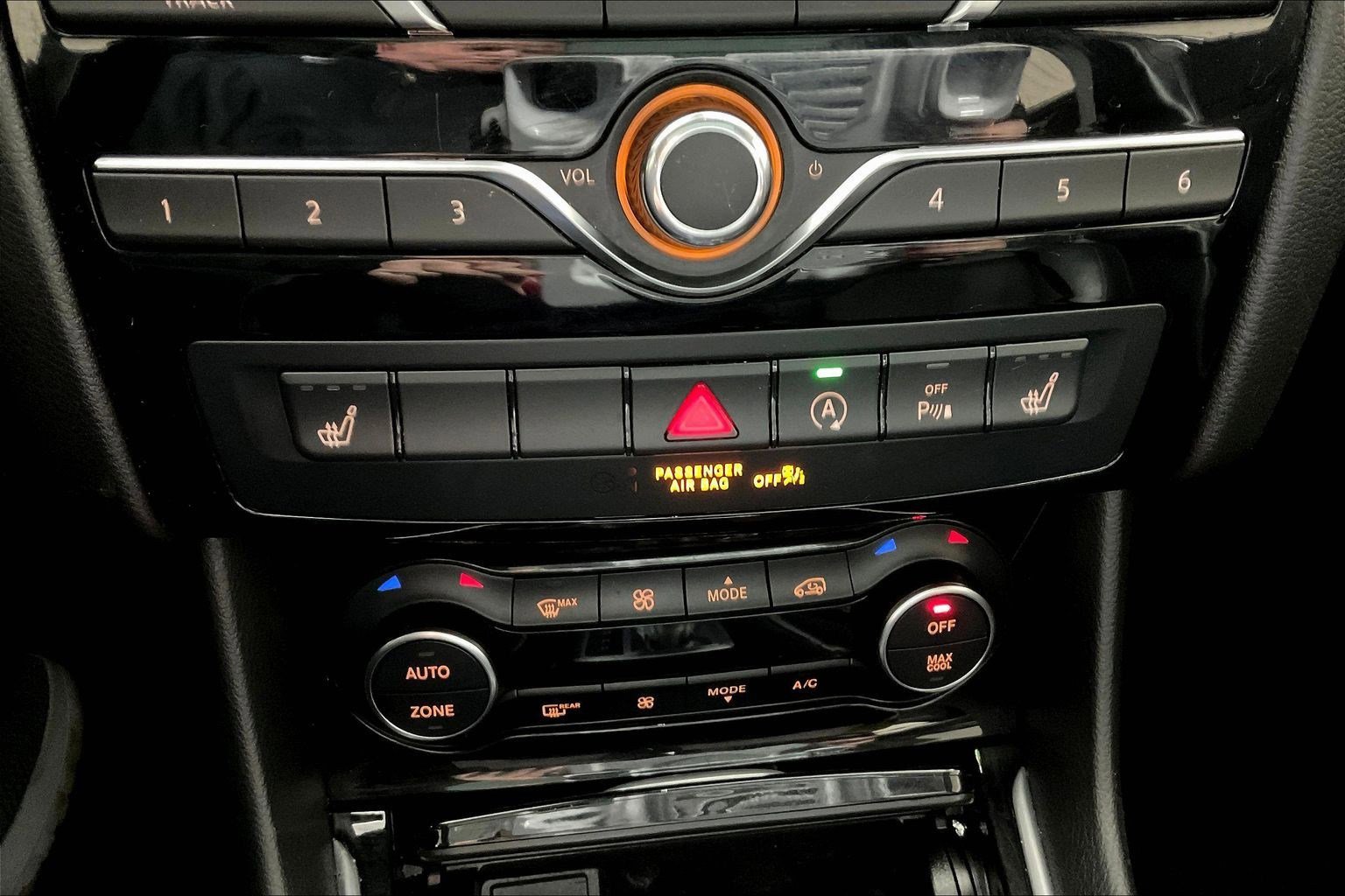 Used 2019 INFINITI QX30 image 15