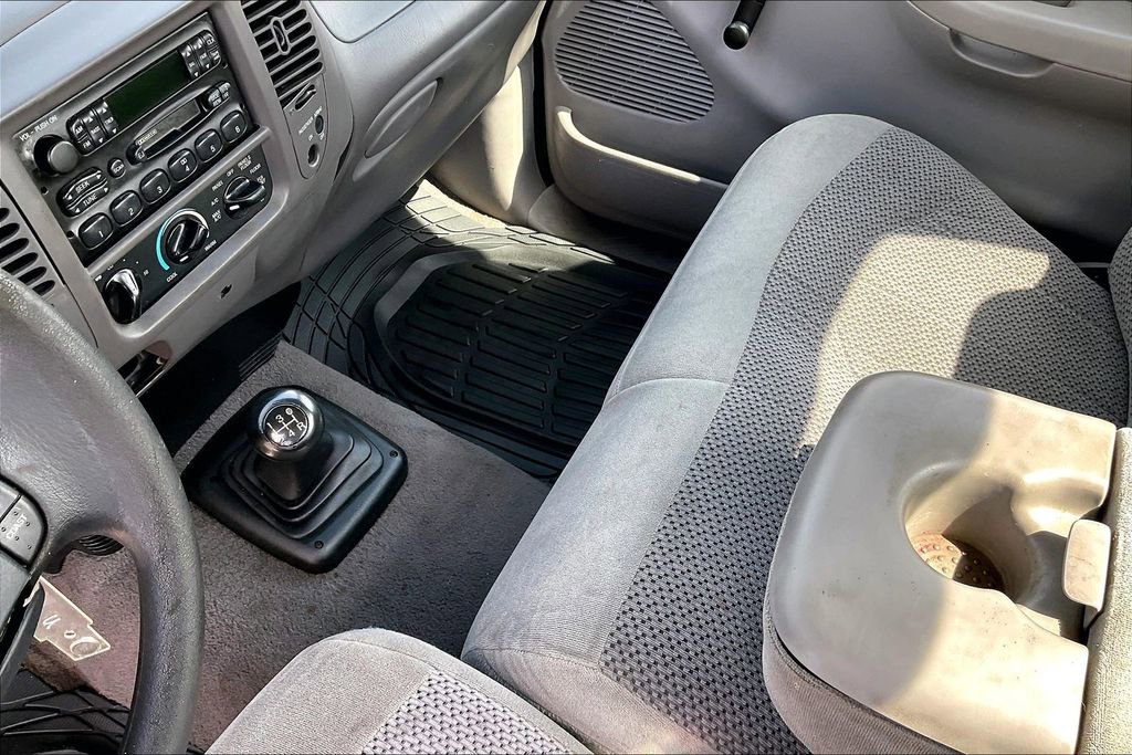 Used 2000 Ford F150 XL RWD image 9