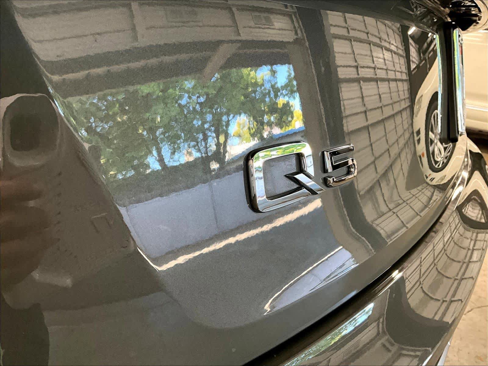 Used 2023 Audi Q5 2.0T Premium w/ Convenience Package AWD/4WD image 11