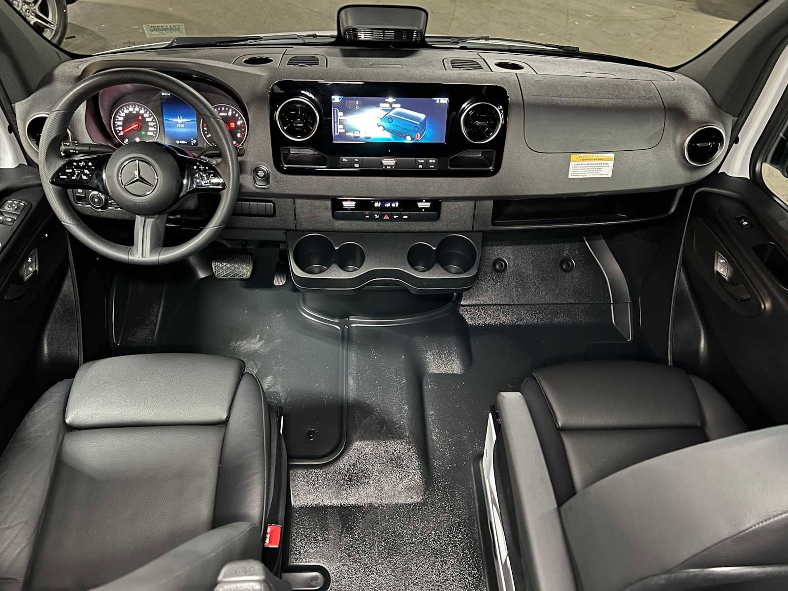 Used 2025 Mercedes-Benz Sprinter 2500 image 38