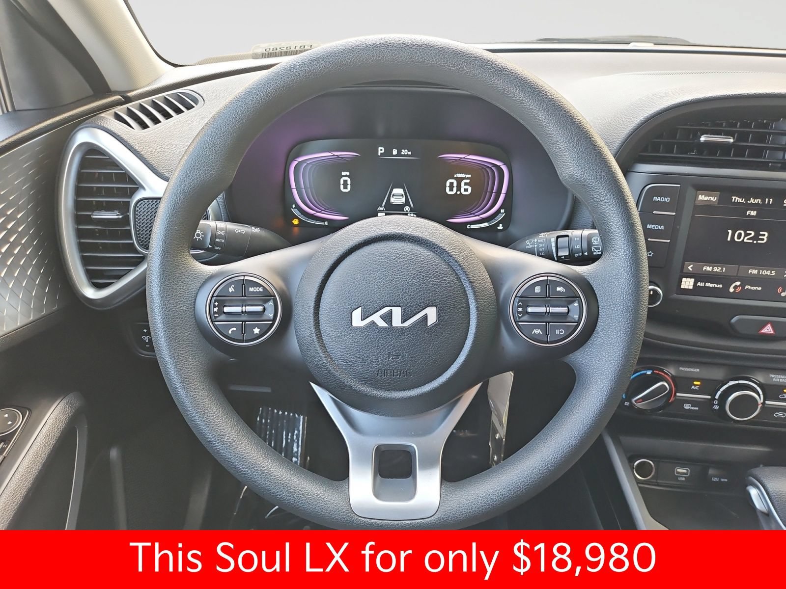 Used 2025 Kia Soul LX FWD image 44