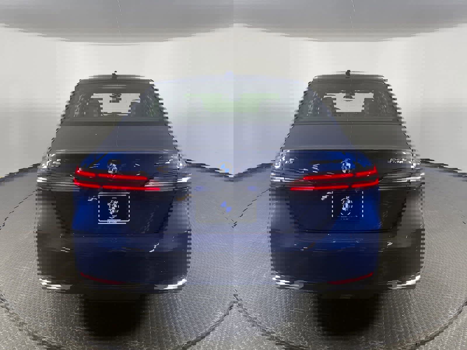 Certified 2024 BMW i5 eDrive40i w/ M Sport Package image 8