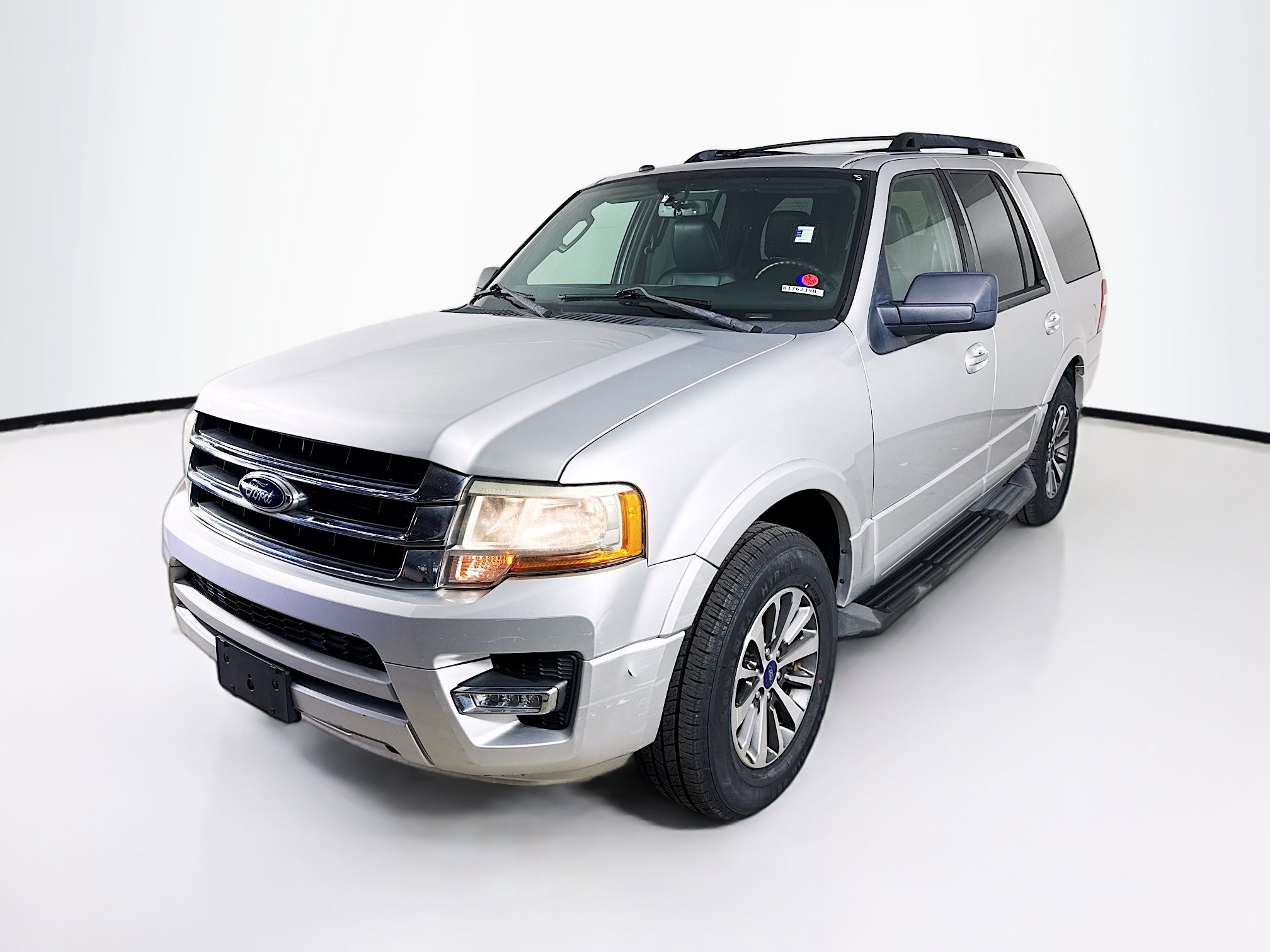 Used 2017 Ford Expedition XLT w/ Equipment Group 202A image 4