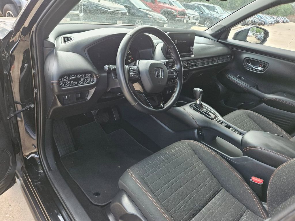 Used 2025 Honda HR-V Sport image 13
