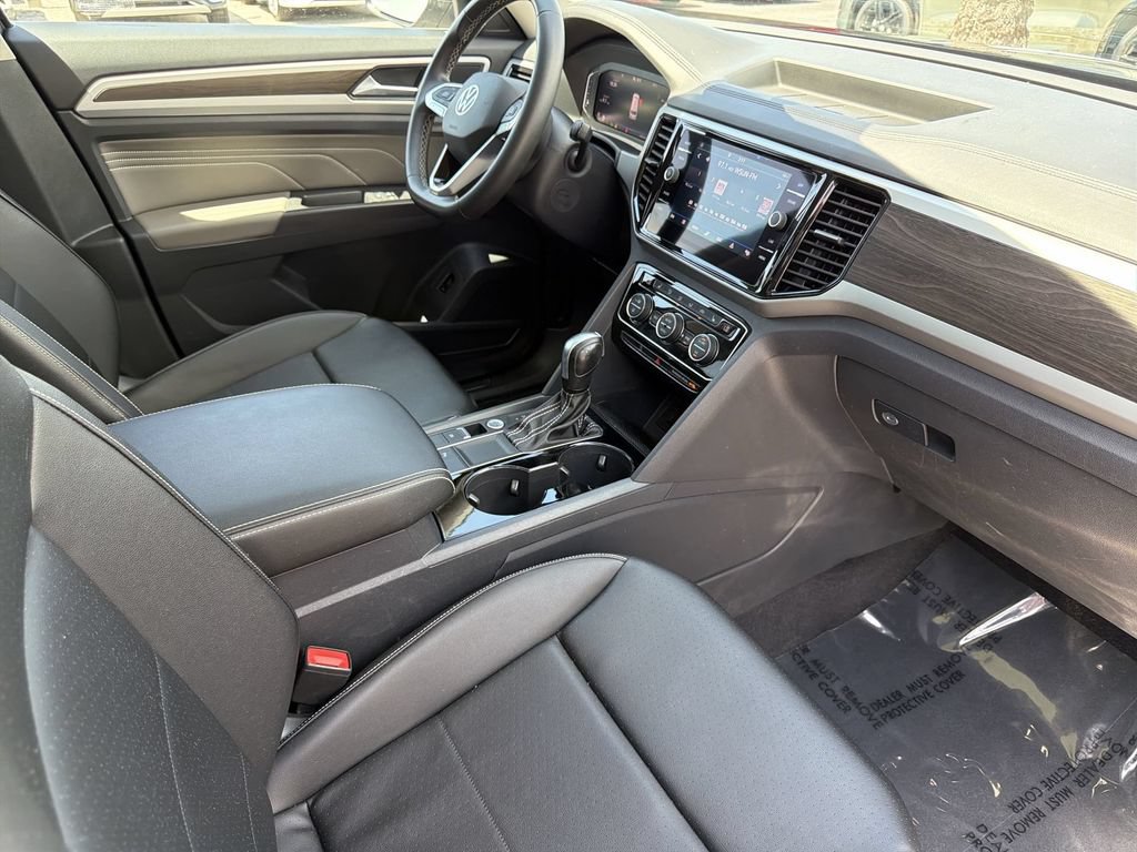 Used 2023 Volkswagen Atlas SE w/ Panoramic Sunroof Package FWD image 13