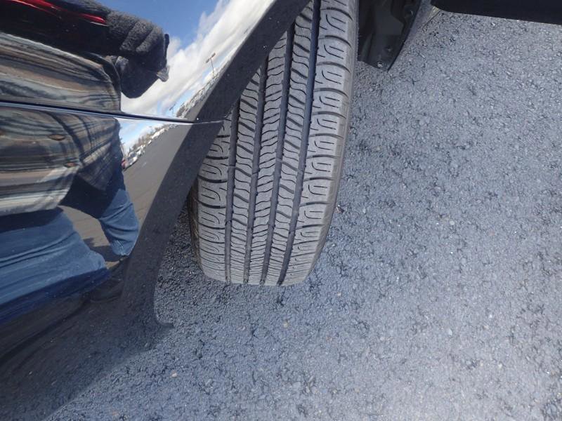 Used 2019 Toyota Corolla SE w/ SE Option Package image 24