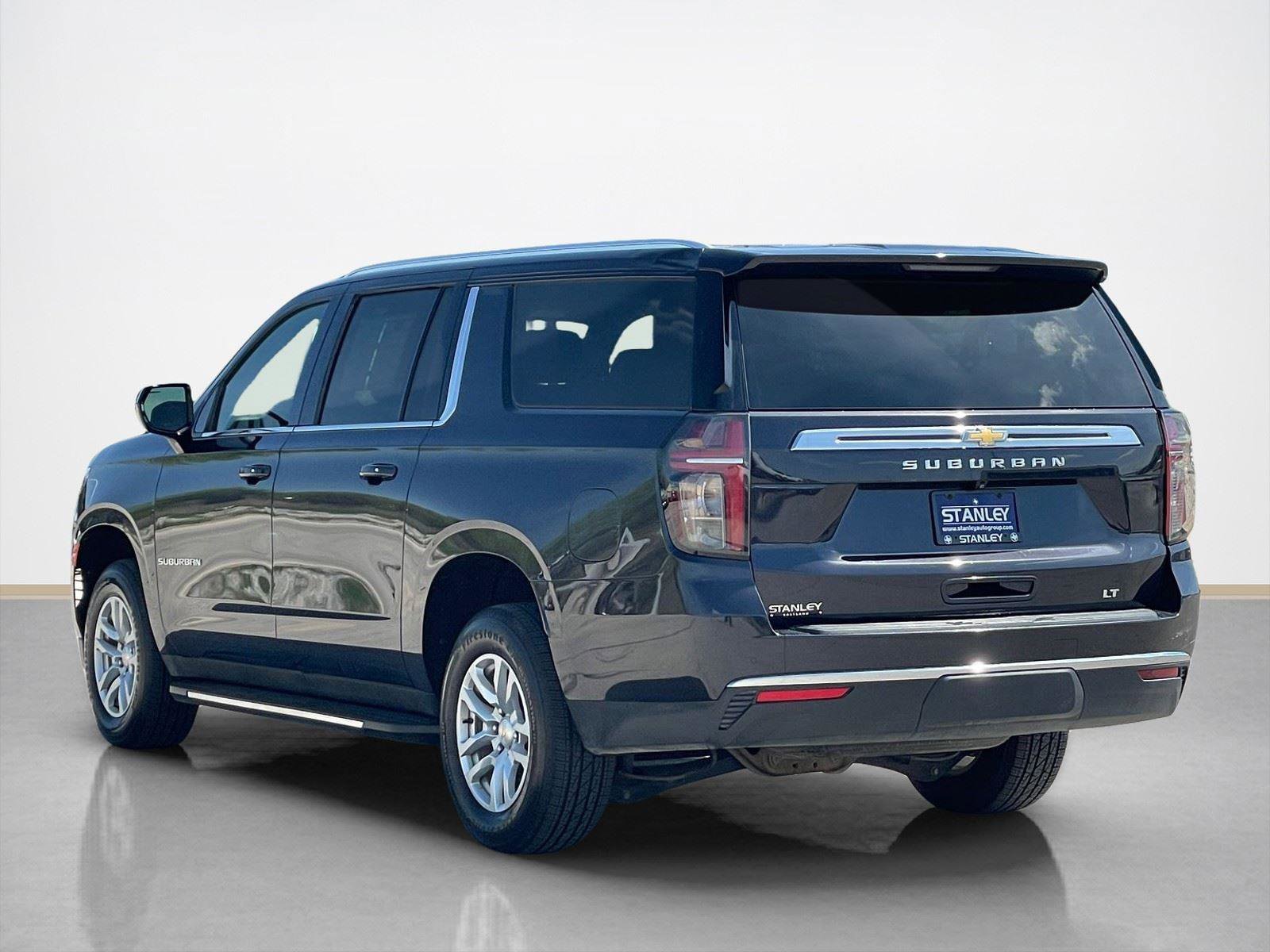 Used 2024 Chevrolet Suburban LT image 5