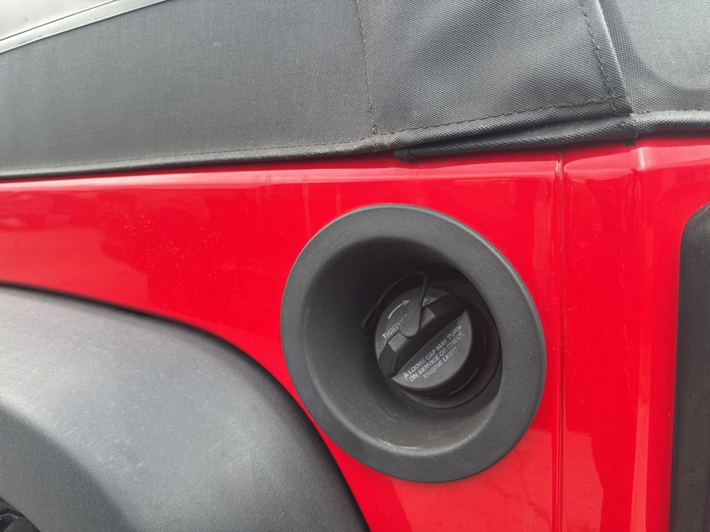 Used 2018 Jeep Wrangler Sport image 12