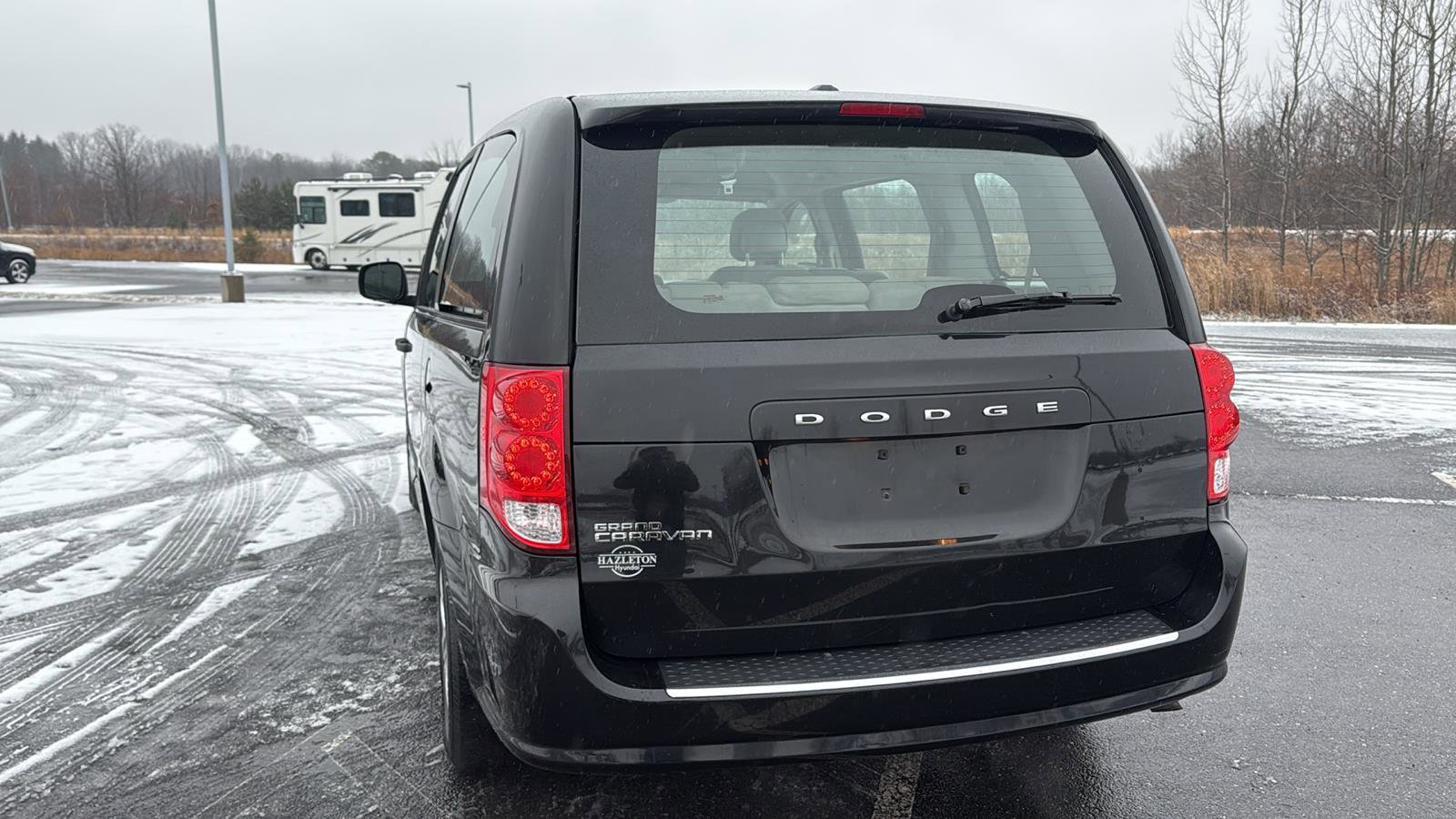 Used 2015 Dodge Grand Caravan American Value Package w/ UConnect Hands-Free Group image 9