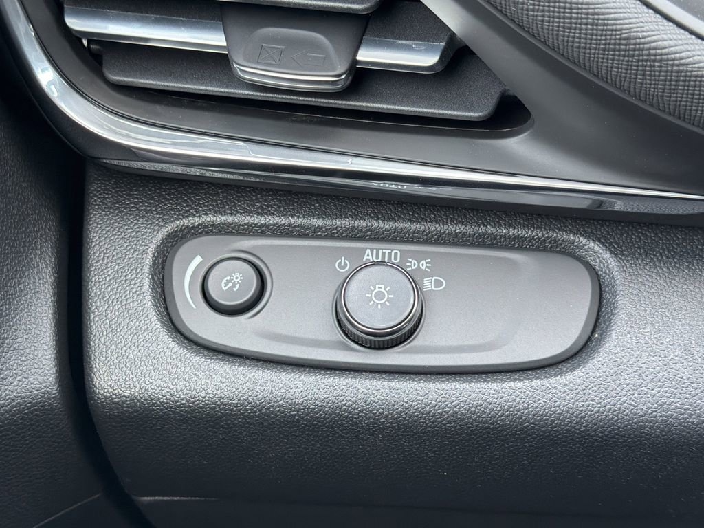 New 2026 Buick Envista Preferred w/ Convenience I Package image 11