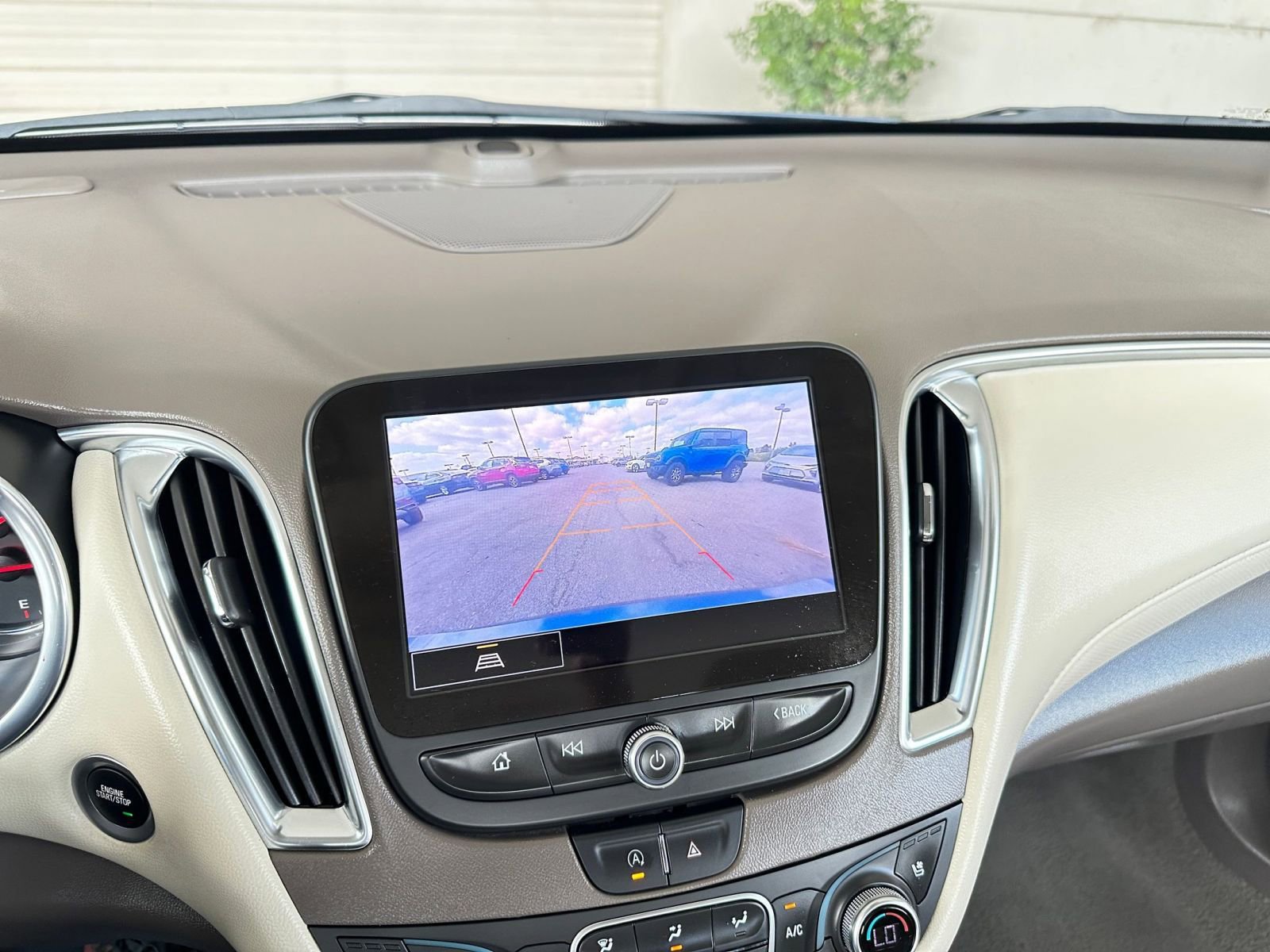 Used 2024 Chevrolet Malibu LT image 17