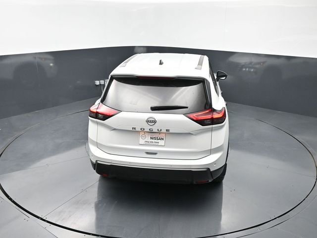 Used 2025 Nissan Rogue S FWD image 18