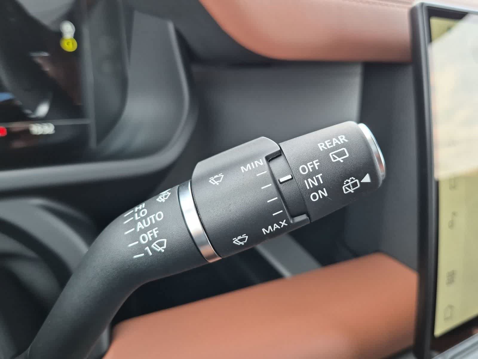 New 2026 Land Rover Defender 110 OCTA AWD/4WD image 26