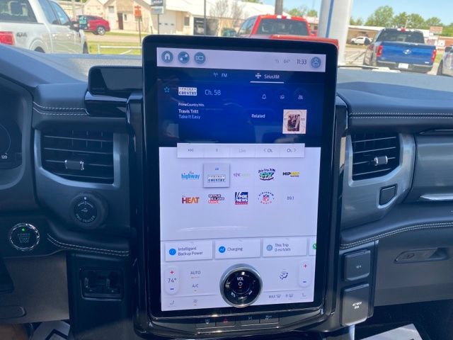 New 2023 Ford F150 Lightning Platinum AWD/4WD image 22