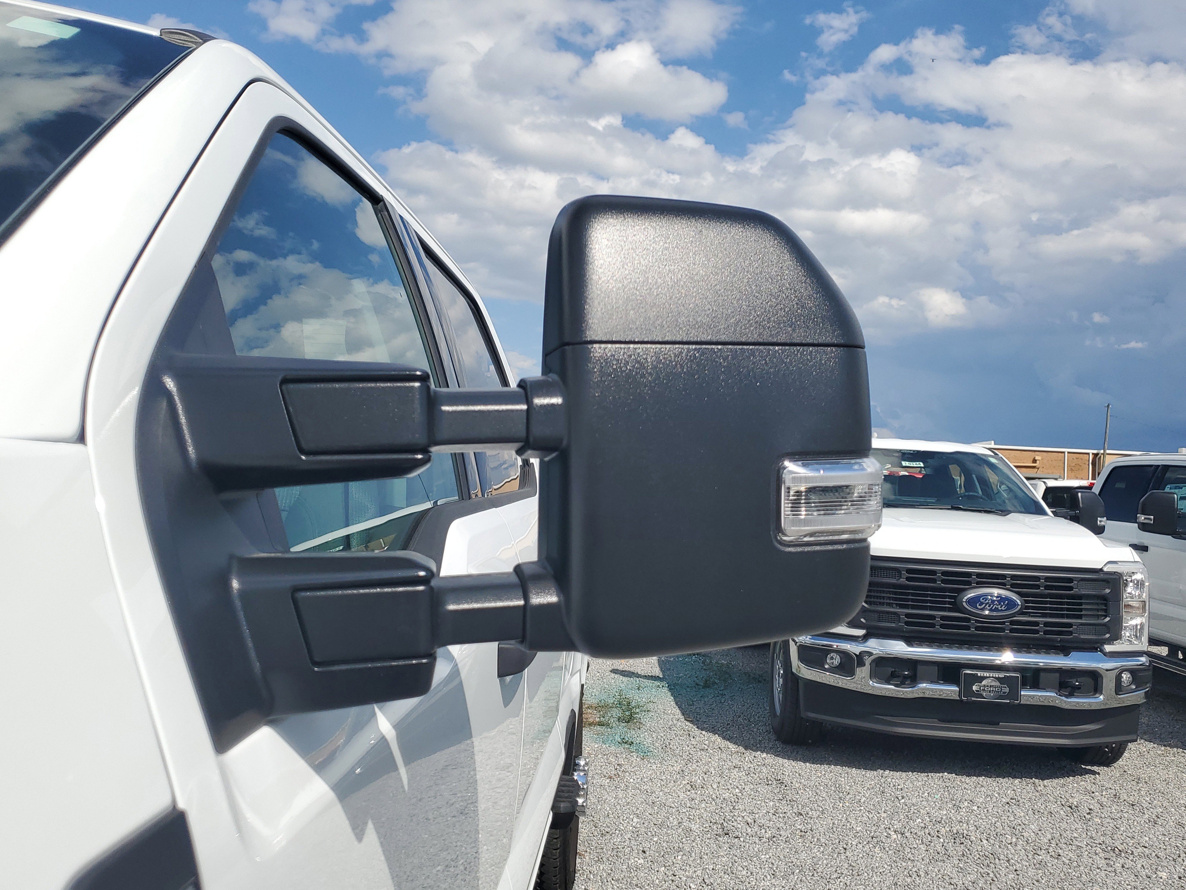 New 2026 Ford F250 XLT w/ FX4 Off-Road Package image 4