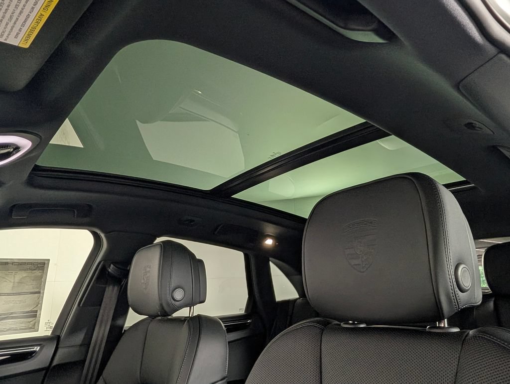 New 2026 Porsche Macan AWD/4WD image 30