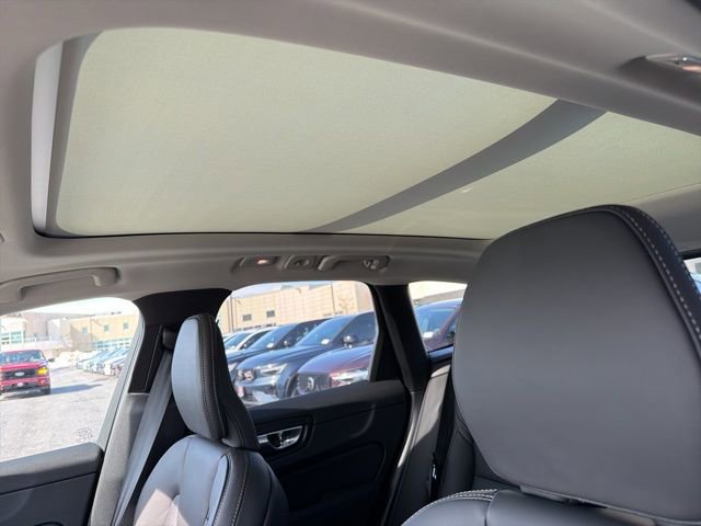 New 2026 Volvo XC60 B5 Ultra w/ Protection Package Premier AWD/4WD image 11