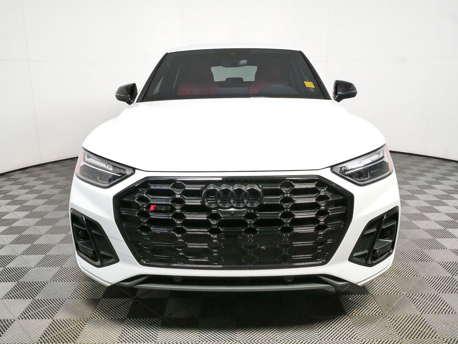 Used 2024 Audi SQ5 Premium Plus w/ S Sport Package AWD/4WD image 38