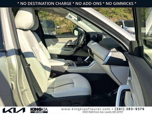 Used 2024 MAZDA CX-90 3.3 Turbo w/ Premium Plus Pkg AWD/4WD image 16