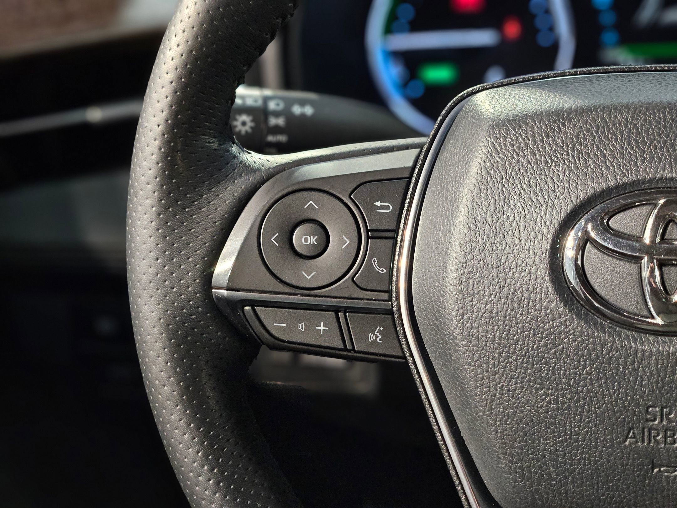 Used 2022 Toyota Avalon Limited image 28