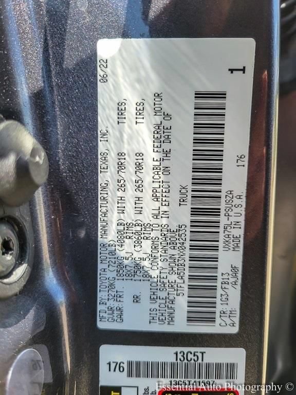 Used 2022 Toyota Tundra SR5 AWD/4WD image 23