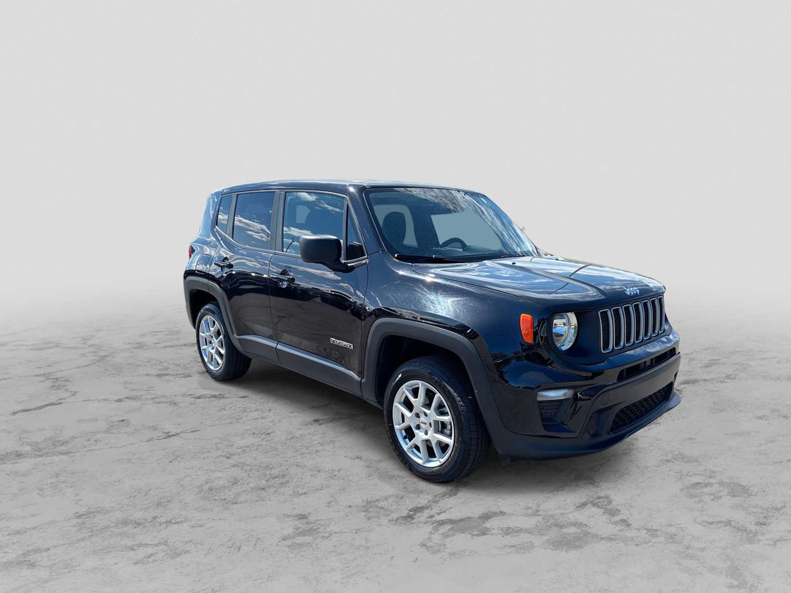 Certified 2023 Jeep Renegade Latitude AWD/4WD image 2