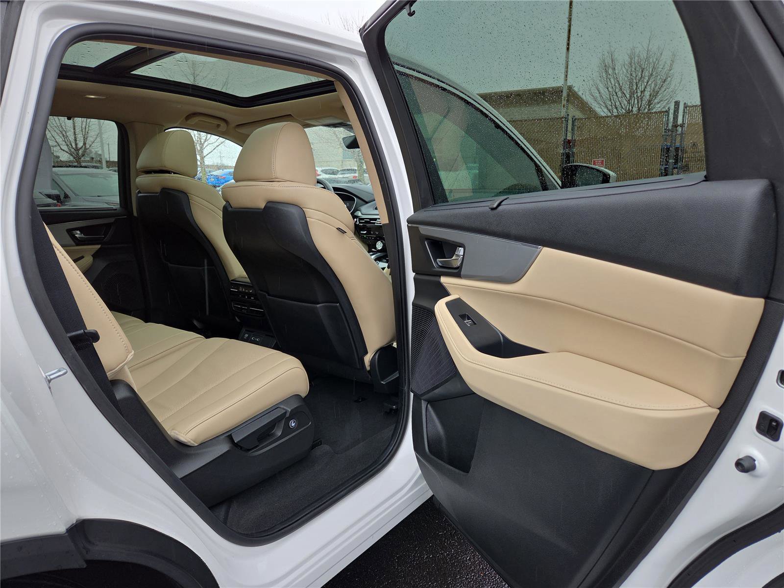 Used 2023 Acura MDX SH-AWD w/ Technology Package image 30