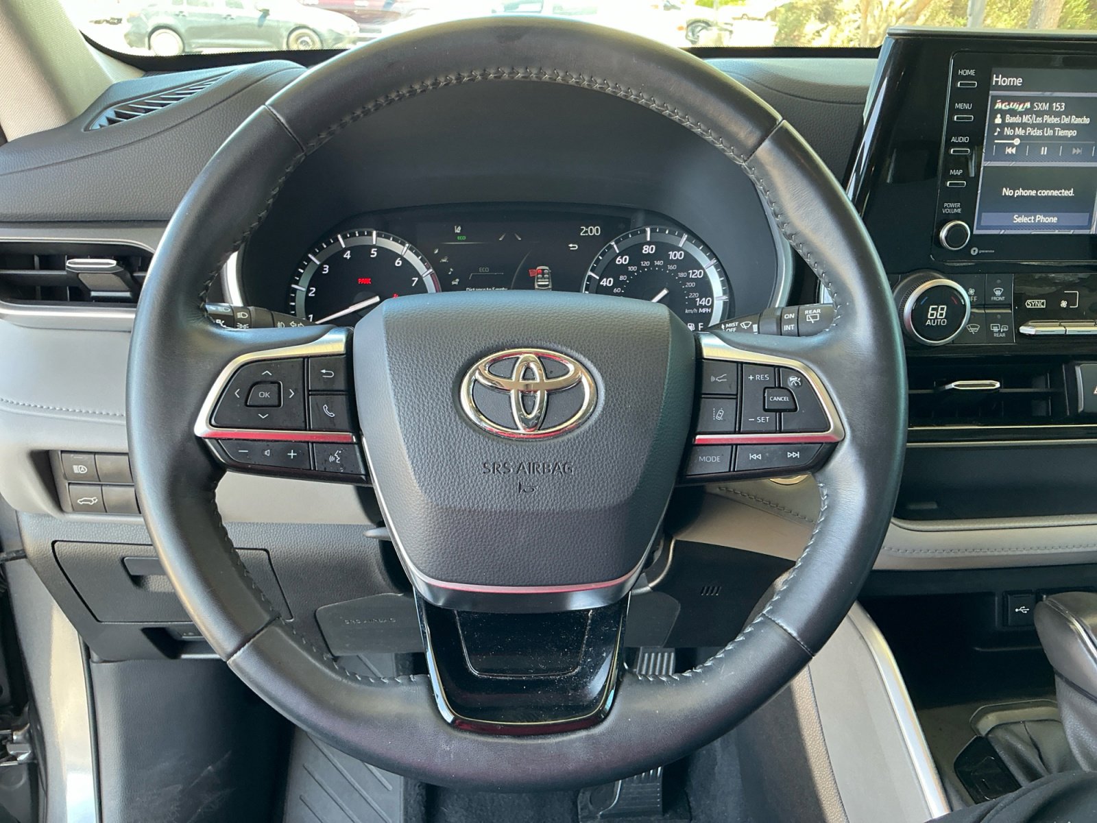 Used 2021 Toyota Highlander XLE FWD image 9