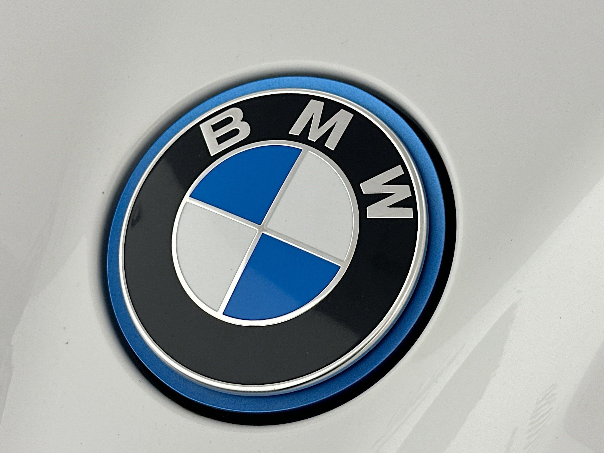 Used 2022 BMW iX xDrive50 w/ Premium Package AWD/4WD image 34