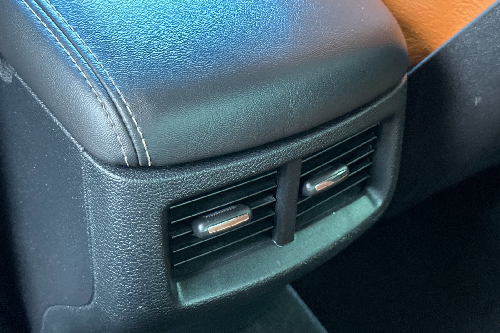 Used 2015 Dodge Challenger SRT Hellcat image 43