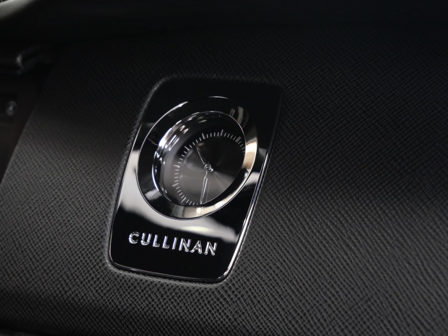 Certified 2021 Rolls-Royce Cullinan AWD/4WD image 15