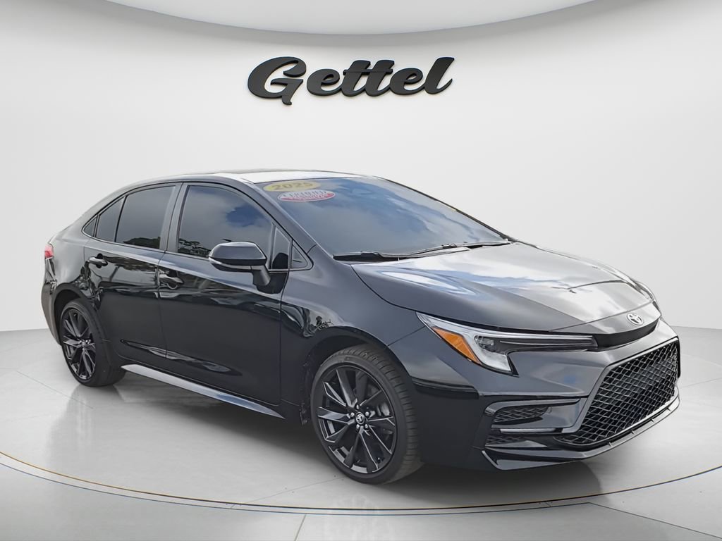 Used 2025 Toyota Corolla SE image 7