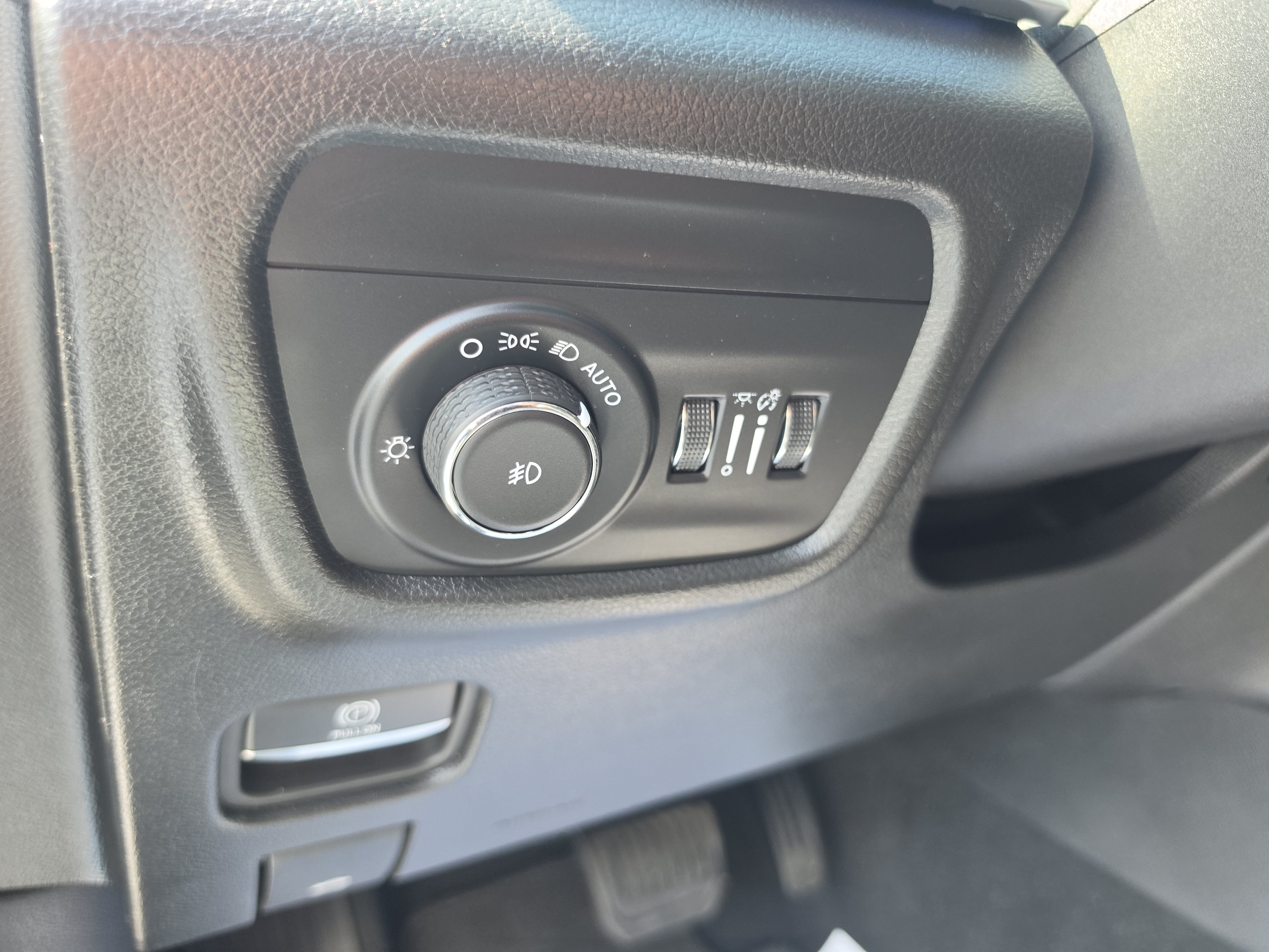Used 2024 Jeep Grand Cherokee L Overland w/ Luxury Tech Group IV AWD/4WD image 20