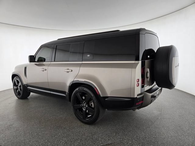 Used 2023 Land Rover Defender 130 X-Dynamic SE AWD/4WD image 16