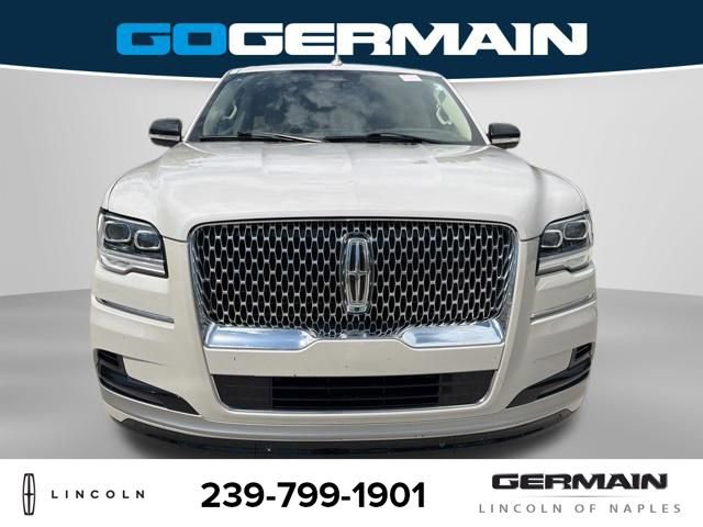 Used 2024 Lincoln Navigator Reserve AWD/4WD image 10