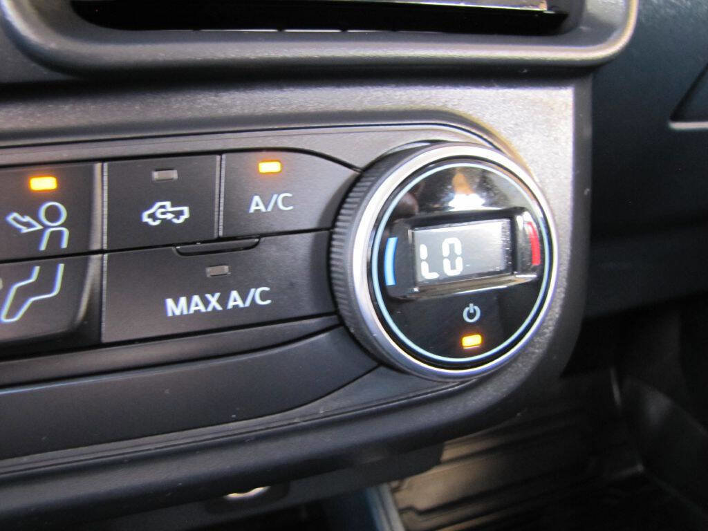 Used 2022 Ford Maverick XL image 41