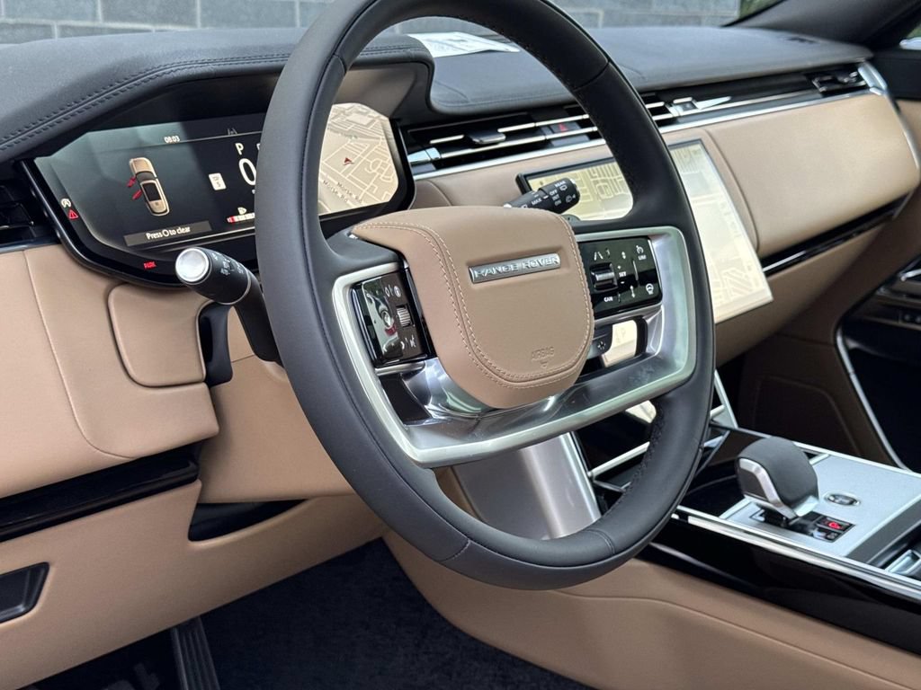 New 2026 Land Rover Range Rover Long Wheelbase SE AWD/4WD image 24