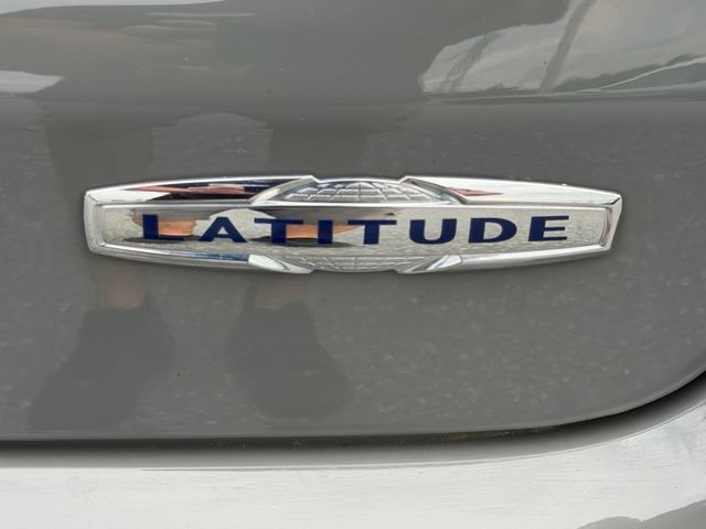 Used 2023 Jeep Compass Latitude AWD/4WD image 19