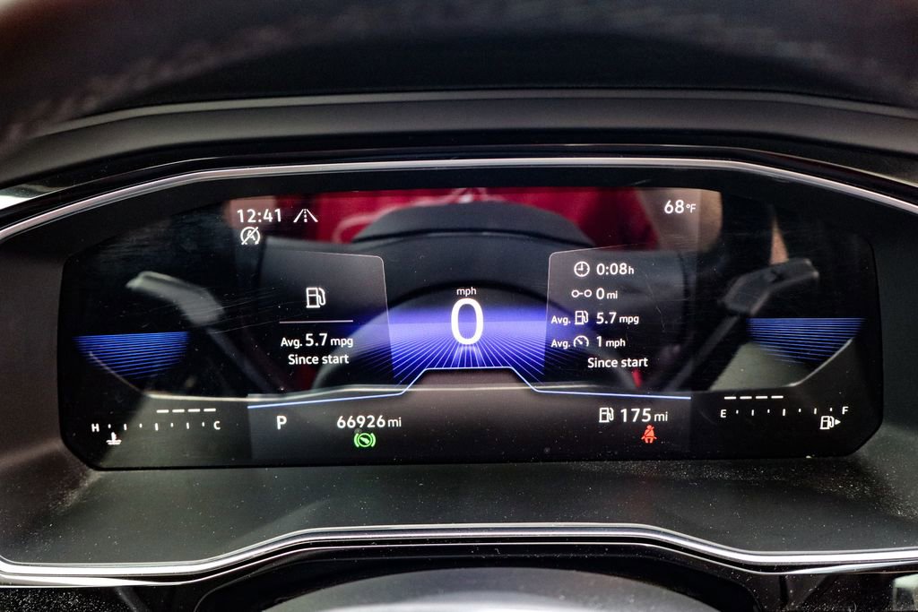 Used 2023 Volkswagen Jetta SE w/ Panoramic Sunroof Package image 28