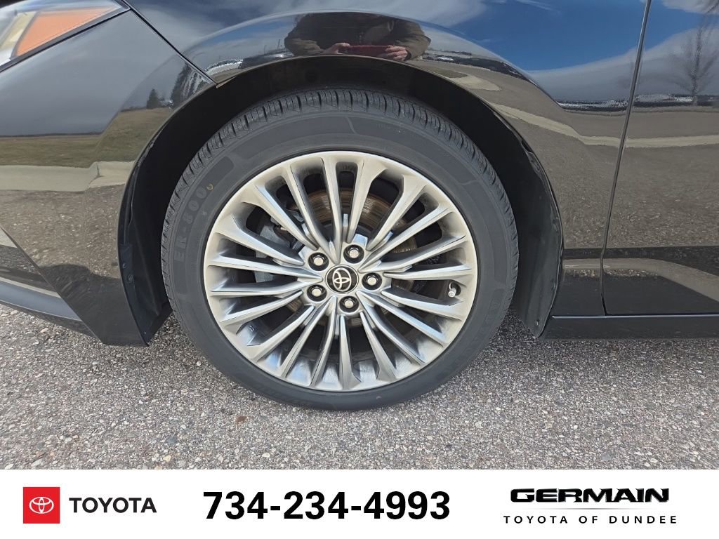 Used 2022 Toyota Avalon Limited w/ Advanced Safety Package FWD image 13