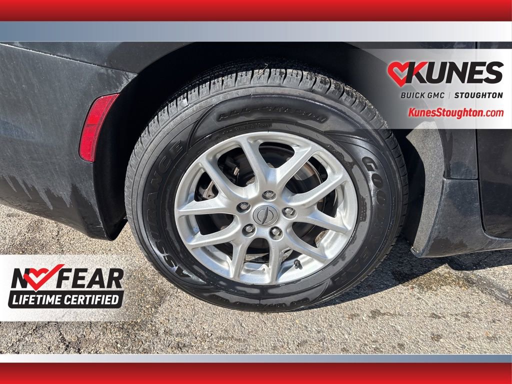 Used 2023 Chrysler Pacifica Touring-L image 14