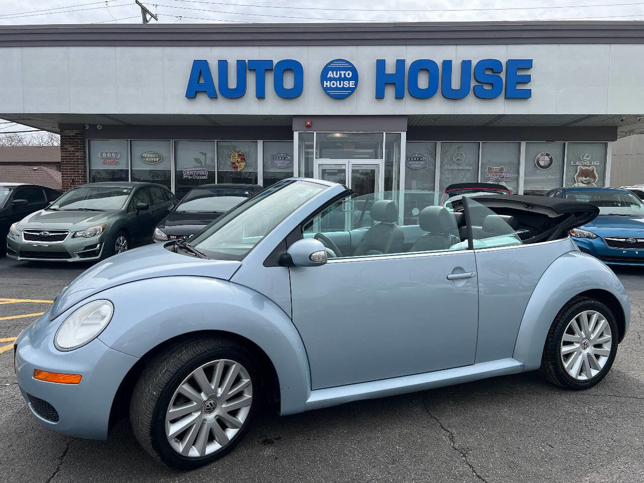 Used 2009 Volkswagen Beetle S image 8