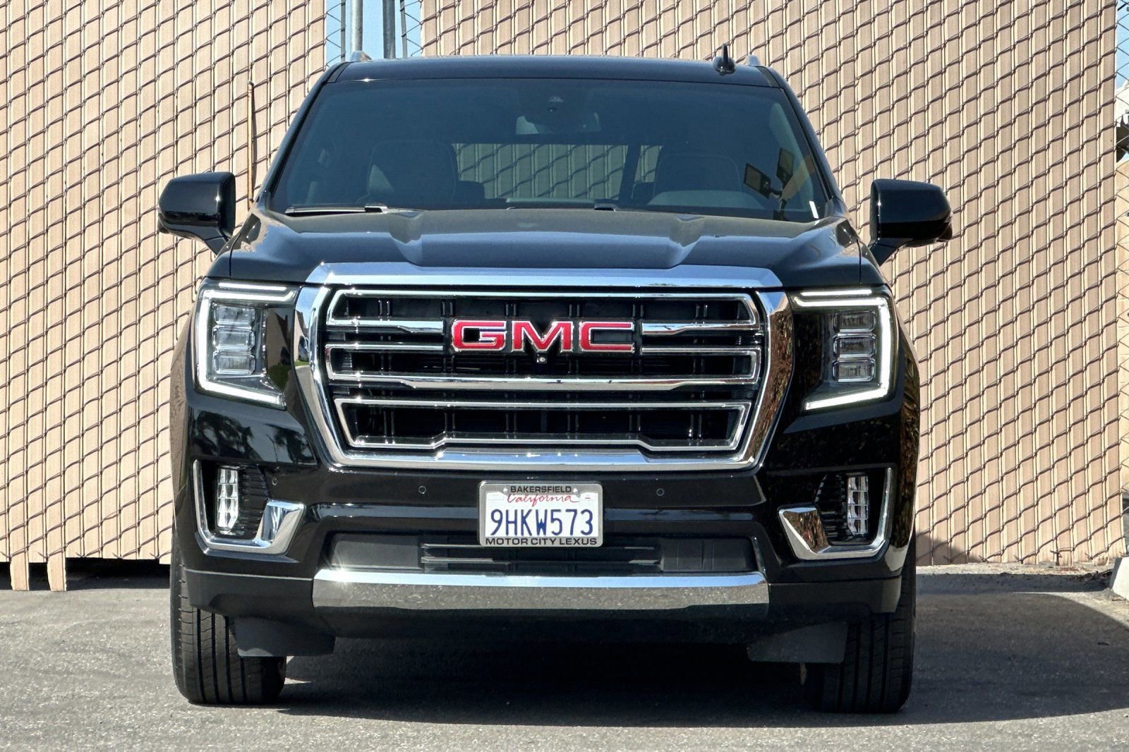 Used 2023 GMC Yukon SLT w/ SLT Luxury Package image 10