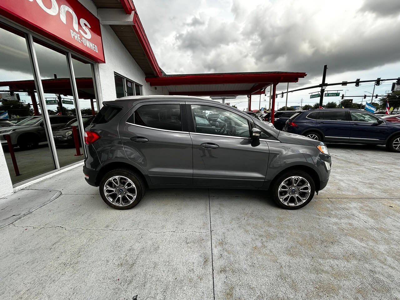 Used 2020 Ford EcoSport Titanium image 5