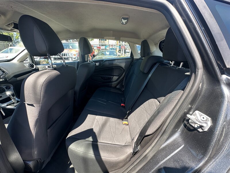 Used 2016 Ford Fiesta SE FWD image 16