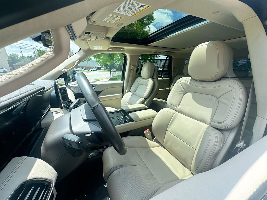 Used 2020 Lincoln Navigator Reserve w/ Luxury Package AWD/4WD image 10