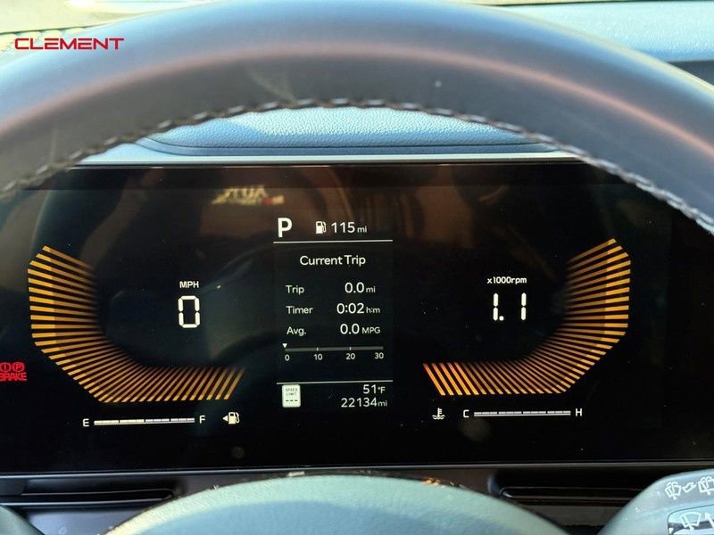 Used 2025 Kia Carnival EX image 27