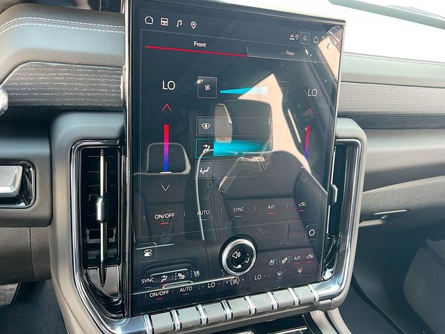 New 2026 GMC Yukon AT4 Ultimate AWD/4WD image 11